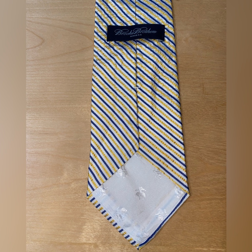 BROOKS BROTHERS MAKERS Yellow /Blue Stripe Silk Tie. - Picture 3 of 7